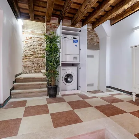 Sea To Sky Apartments By Wonderful Italy Venice Exterior photo