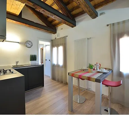 Sea To Sky Apartments By Wonderful Italy Venice Room photo